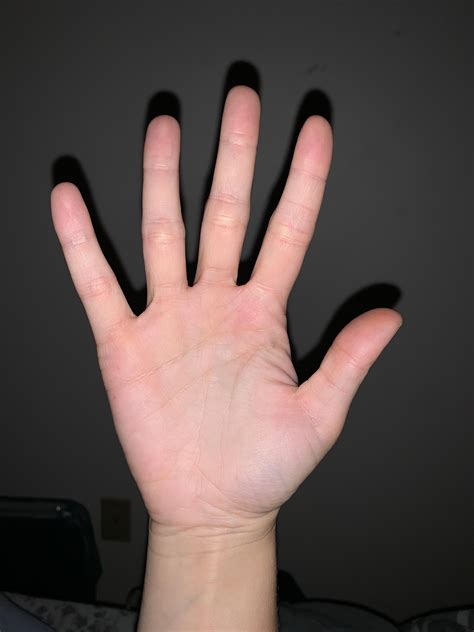 23/f right hand dominant. I am learning how to read palms and was ...