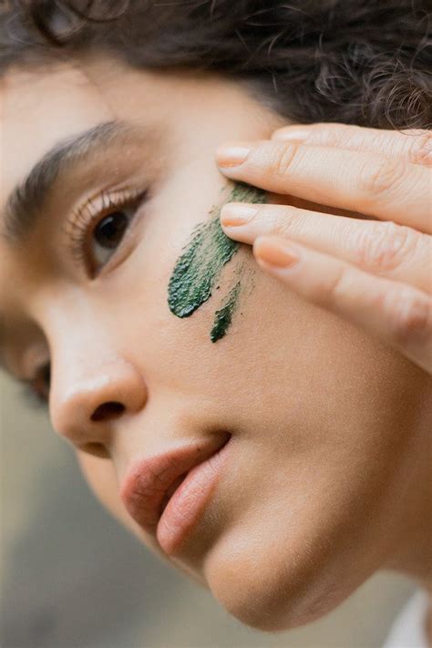 7 Organic Beauty Blogs To Green Your Beauty Routine - The Good Trade