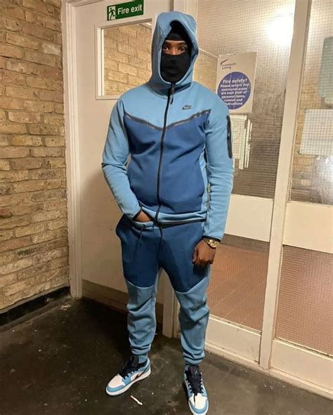 🧢💎💧💙 ️ in 2023 | Nike tech fleece men, Nike tech fleece, Nike tech ...