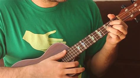 How to Country Strum on a Ukulele | Curious.com