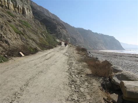 File:Blacks-Beach-Road-From-UCSD.jpg - Wikipedia, the free encyclopedia