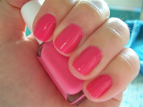 Summer Nail Colors 2024 Trends - Arlyn Gweneth