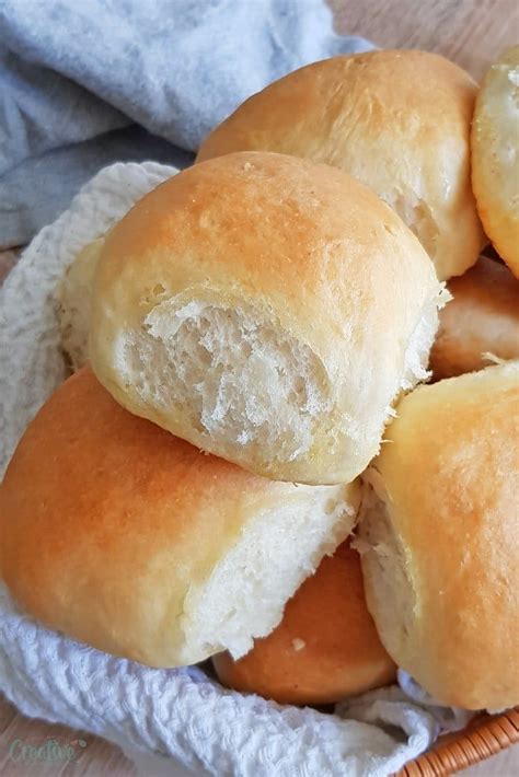 These soft bread rolls are the best and simplest rolls you could ever ...