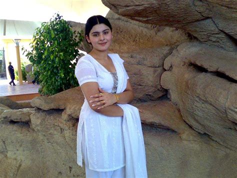 Pakistani Pathan Girl In Garden Photos On Facebook 2013 | Fun Maza New