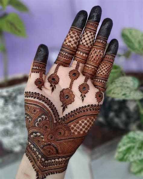 simple mehndi design - ShaadiWish