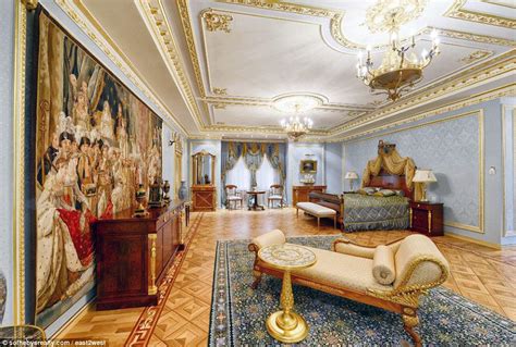 Palaces owned by Russian oligarchs begin to appear for sale for £70m ...