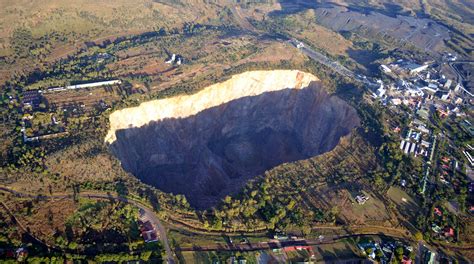 File:South Africa-Cullinan Premier Mine02.jpg - Wikimedia Commons