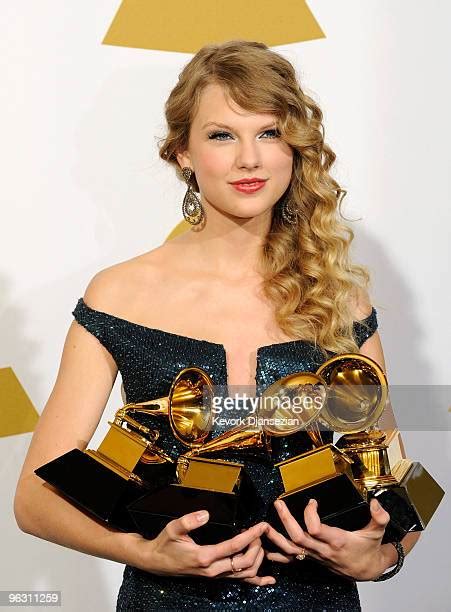 Taylor Swift Fearless Album Photoshoot