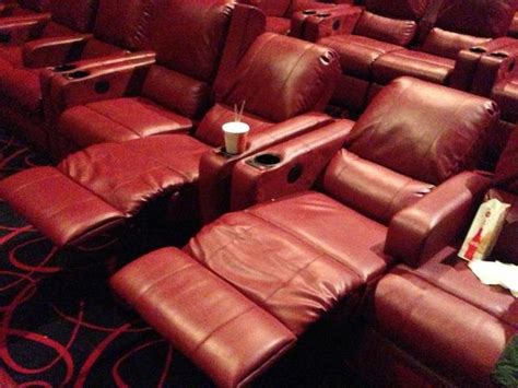 AMC Dine-In Levittown 10 in Levittown, NY - Cinema Treasures