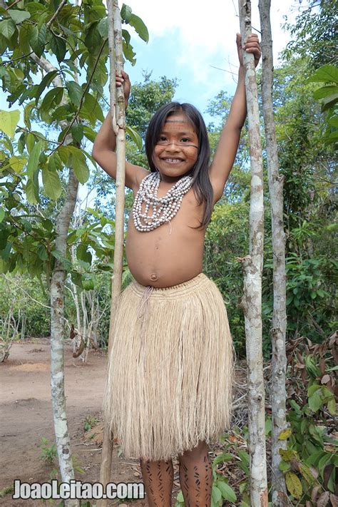 The Tatuyo, Incredible life of a surviving Amazon Brazilian tribe