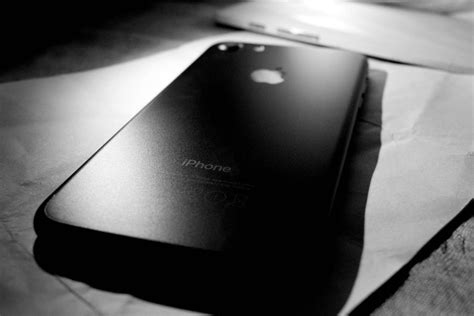 Black Iphone 7 · Free Stock Photo