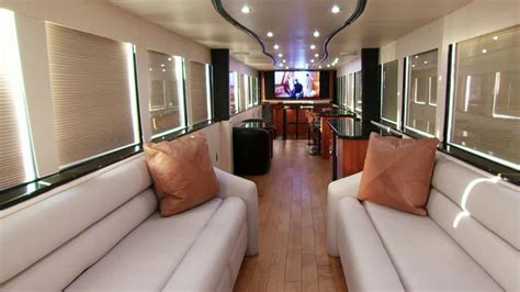 You Can Stay In Taylor Swift's Former Tour Bus For $2,000 A Night | 99.7 DJX