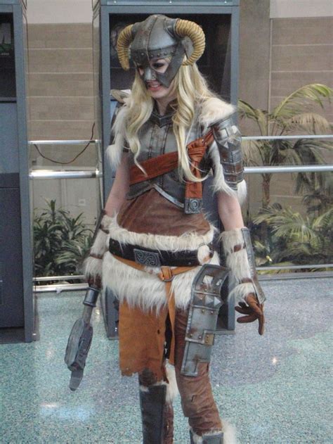 Skyrim - Wings of Kynareth by ~nihilistique on deviantART | Cosplay, Disfraces y Diseños de uñas