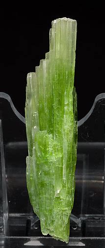 Tremolite - Mineral specimens search results - Fabre Minerals