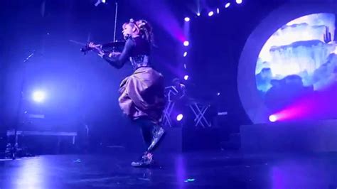 Lindsey Stirling - Crystallize [Live] - YouTube