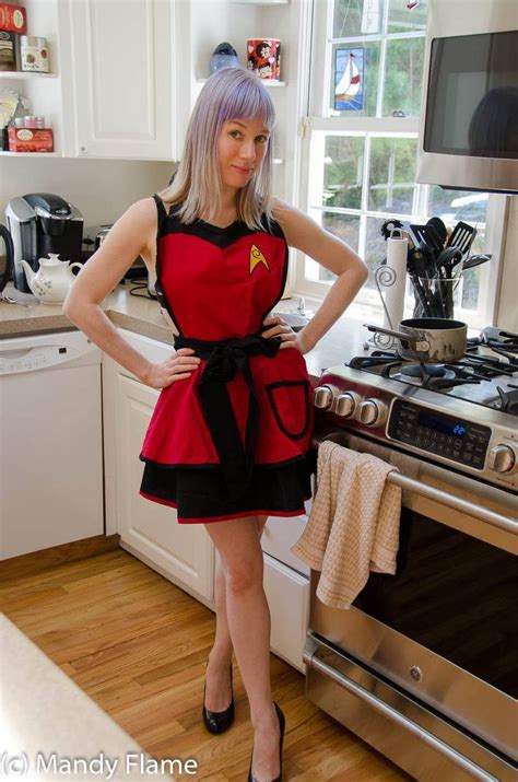 Star Trek Cosplay To Boldly Go Where No Man has Gone Before ...