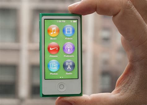 A closer look at Apple's new iPod Nano (pictures) - CNET