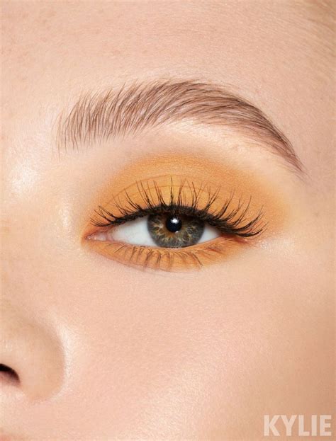 Sweet Like Honey | Eyeshadow Single in 2020 | Yellow makeup, Eyeshadow ...