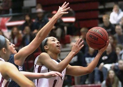 Rebounds key in Western Washington's 76-68 win over Central Washington ...