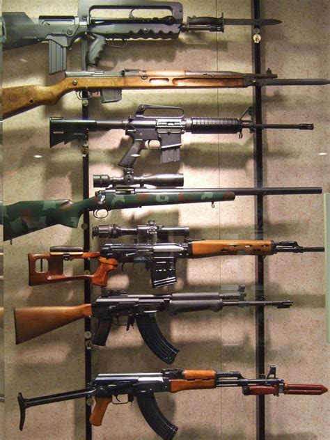 File:Rifles at the National Firearms Museum.jpg - Wikimedia Commons