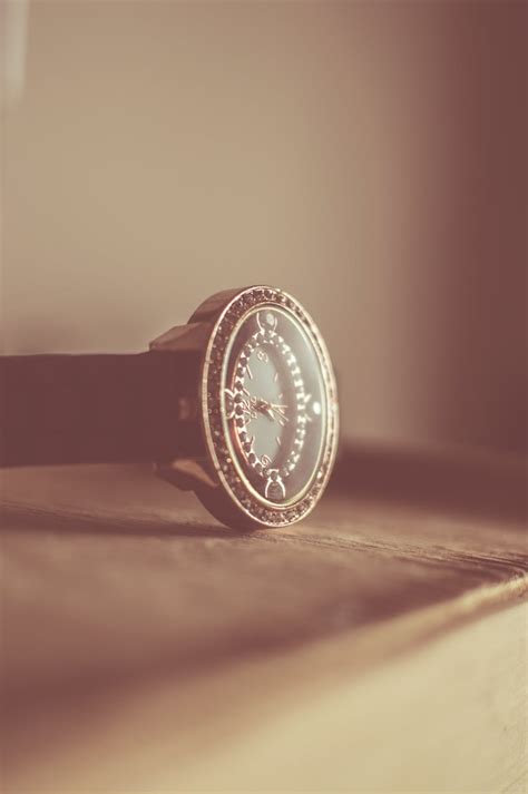 Silver and Black Round Analog Watch · Free Stock Photo