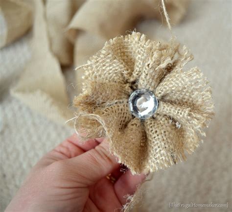 NO-sew Burlap Rosette Tutorial (DIY Fabric Flower tutorial)