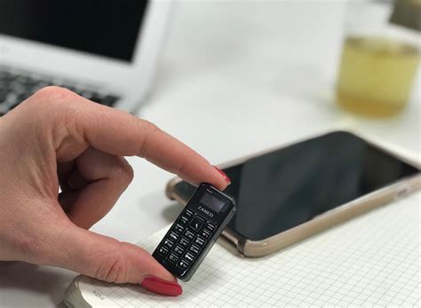 Smallest Smart Phone 2025 - Luci Simona