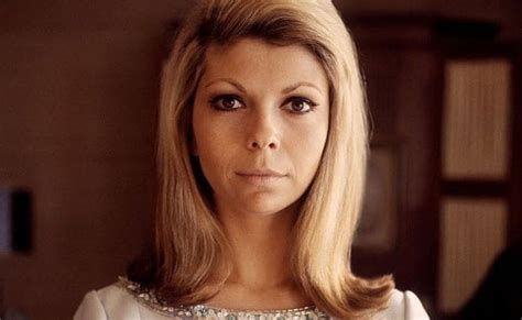 10 Best Nancy Sinatra Songs of All Time - Singersroom.com