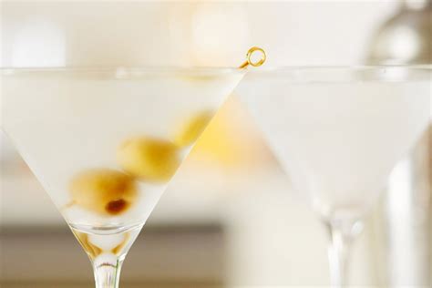 How To Make a Classic Martini | Kitchn