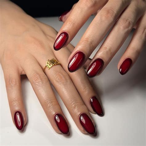 "Boston University Red Nails" Are The Current Seasonal Favourite - Here ...