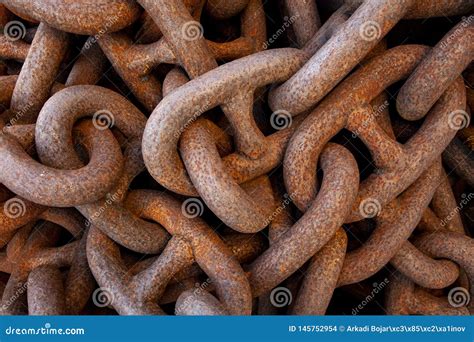 Old rusty chain texture stock photo. Image of connect - 145752954