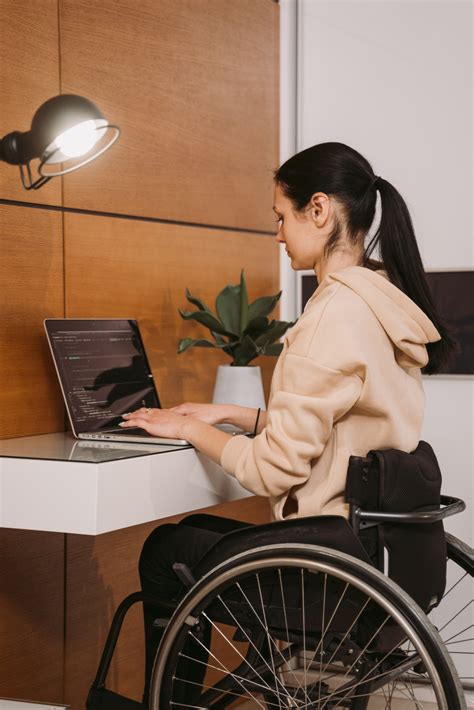 8 Advantages For Hiring A Wheelchair Accessible Van Rental - JetBlack