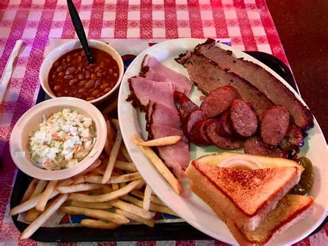 Amazing BBQ - Riscky's Barbeque, Fort Worth Traveller Reviews - Tripadvisor