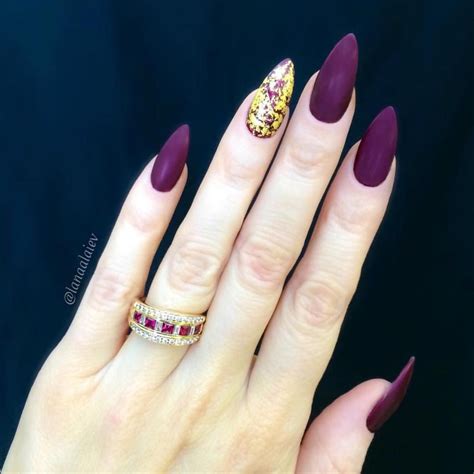 MELFORMAKEUP on Instagram: “💜Fall nails🍂 #rp @lanaalaiev” | Purple nails, Nails, Gold nails