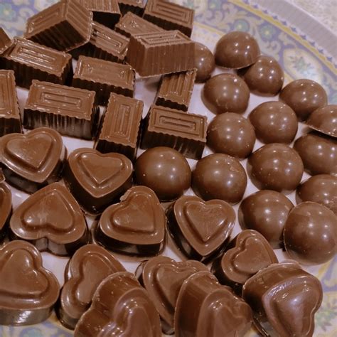 Raisins Flavoured Homemade Chocolate - Choco-n-Nuts