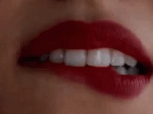 Lips Lip Bite GIF - Lips Lip Bite Sexy - 探索與分享 GIF