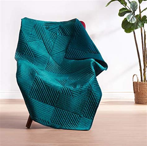 The Best Bed Throws Velvet Picks For 2022