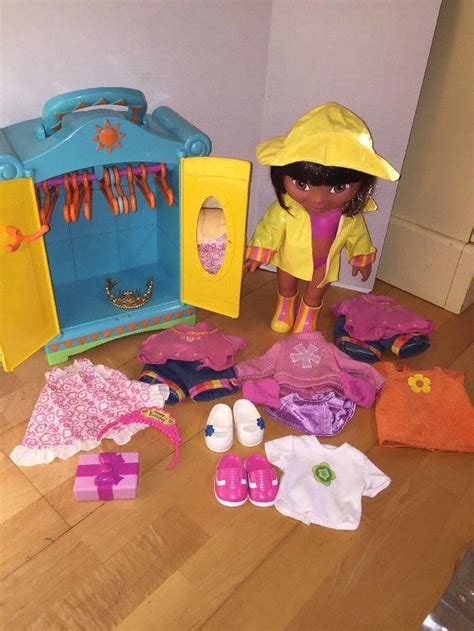 2003 Mattel DORA THE EXPLORER Dress Up Doll w/ Multiple Outfits ...