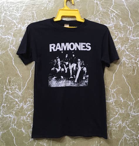 70s Ramones punk rock band T-shirt black colour | Etsy | Band tshirts ...