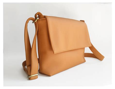 Vegan Leather Crossbody Bag | Paul Smith