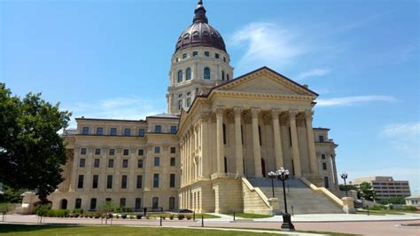 Capitol building : Topeka Kansas | Visions of Travel