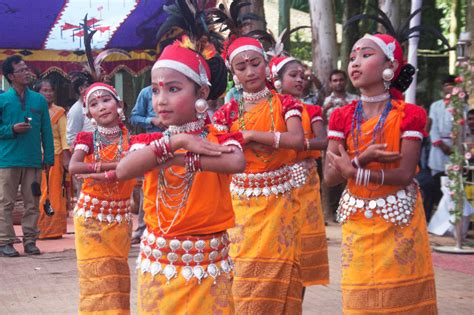 Easter passes in celebrations and silence in Bangladesh - ucanews.com