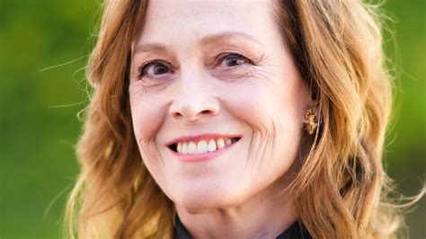 Sigourney Weaver top movies, TV shows and awards - Celebrity FAQs