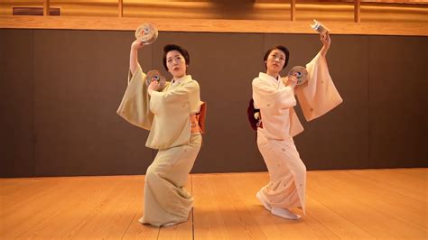 Nihon Buyo Traditional Dance − Beauty in Movement - YouTube