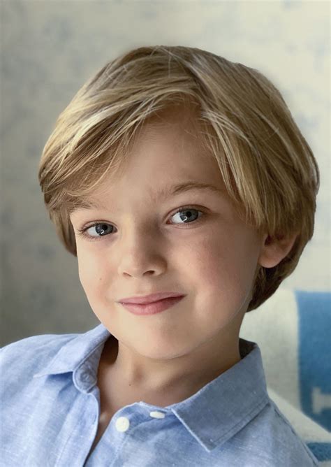 Prins Nicolas viert vierde verjaardag | Jongenshaar, Jongens haar knippen, Kind haar