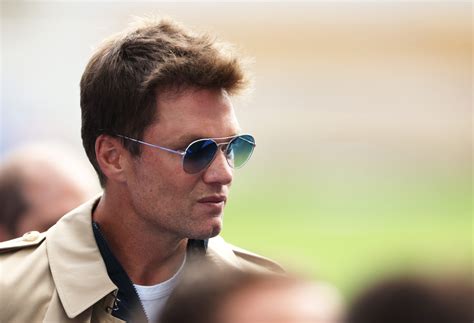 Fans Are Thinking Of Tom Brady After Irina Shayk's Surprise Decision - The Spun