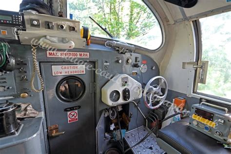 Dougie Coull Photography: Deltic Diesel Locomotive 55022 - Class 55 at Garelochhead Station