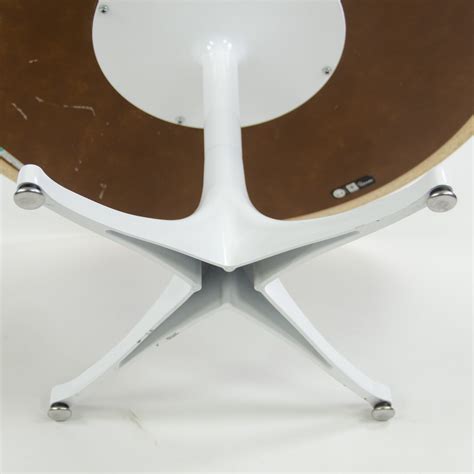 SOLD George Nelson Herman Miller 2010 Pedestal End Coffee Table White – D ROSE MOD