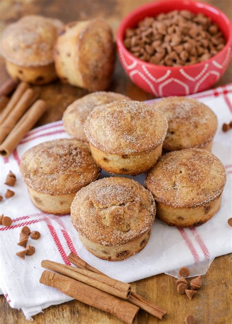 Snickerdoodle Muffins {Cinnamon + Sugar Topping} | Lil' Luna