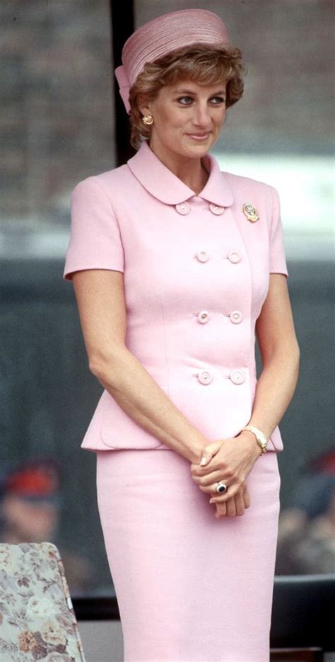 Princess Diana's most iconic fashion moments